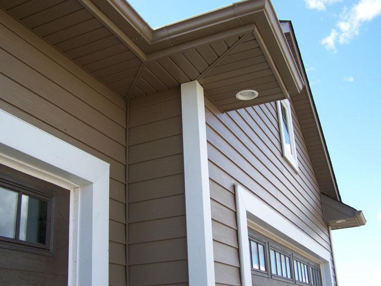 The beauty of the EnduraGrain embossed siding gives the home a natural wood-grain look while being virtually maintenance-free.